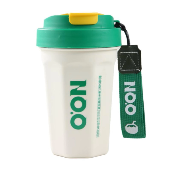 *Bebida de fruta sabor a limon y coco 12/480ml LLG